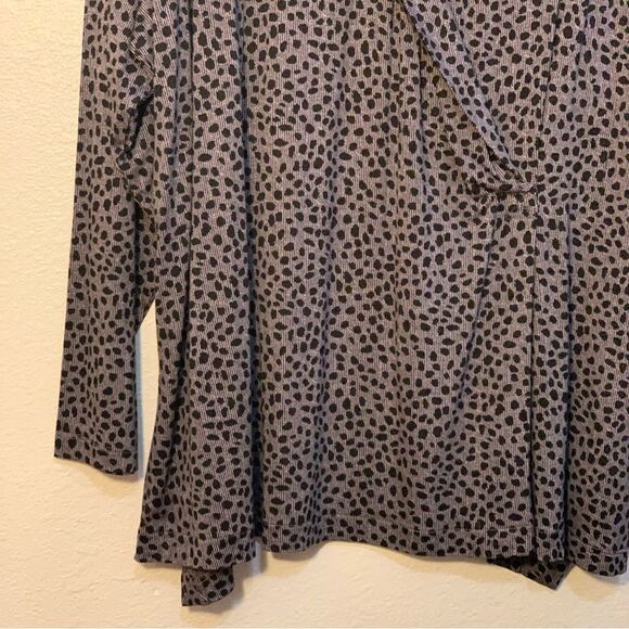 Lisa Rinna Collection Faux Wrap Tunic 3X Gray Black Leopard V-Neck Long Sleeve. - Picture 5 of 13